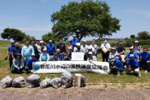 笹尾川水辺の楽校運営協議会 遠賀川春の一斉清掃
