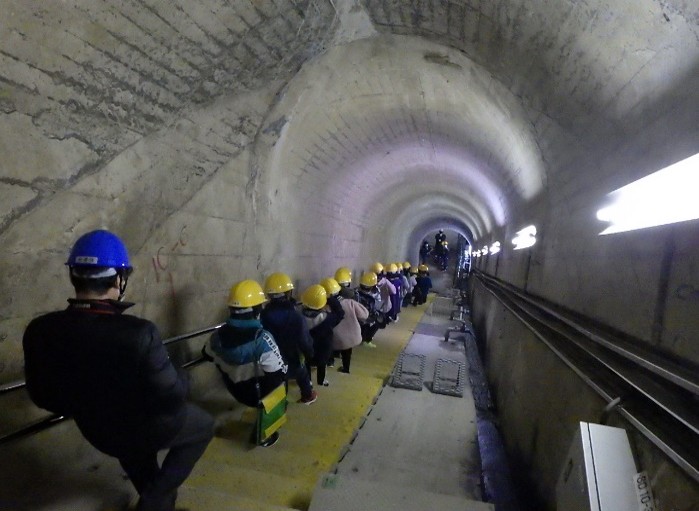 松原ダム湖面環境推進委員会 ダム見学