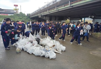 NPO法人都城大淀川サミット 大淀川流域一斉クリーンアップ　高校生