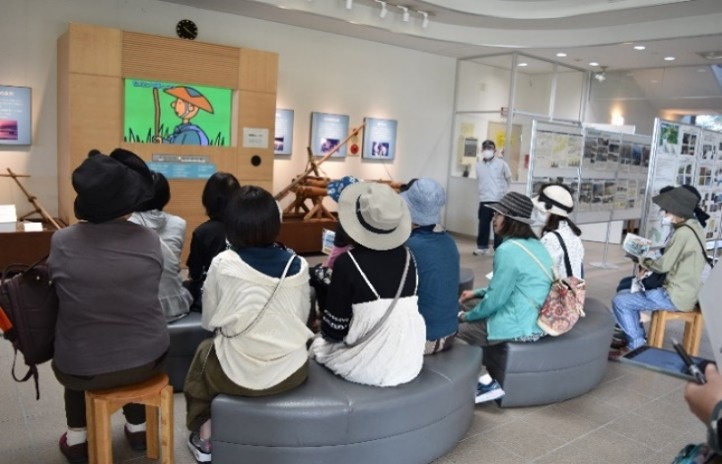 大川未来塾ネット 川の駅ウォークラリー（ガイドサポート）　はなむね館で筑後川の歴史解説