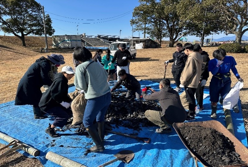 加勢川開発研究会 炭出し