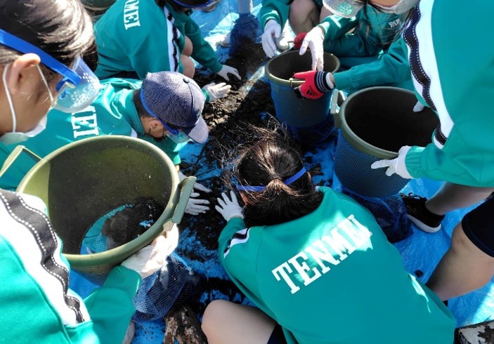 NPO法人天明水の会 中学生　炭焼き体験